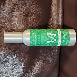 Scentsy Room Spray Very Snowy Spruce 2.7 oz New